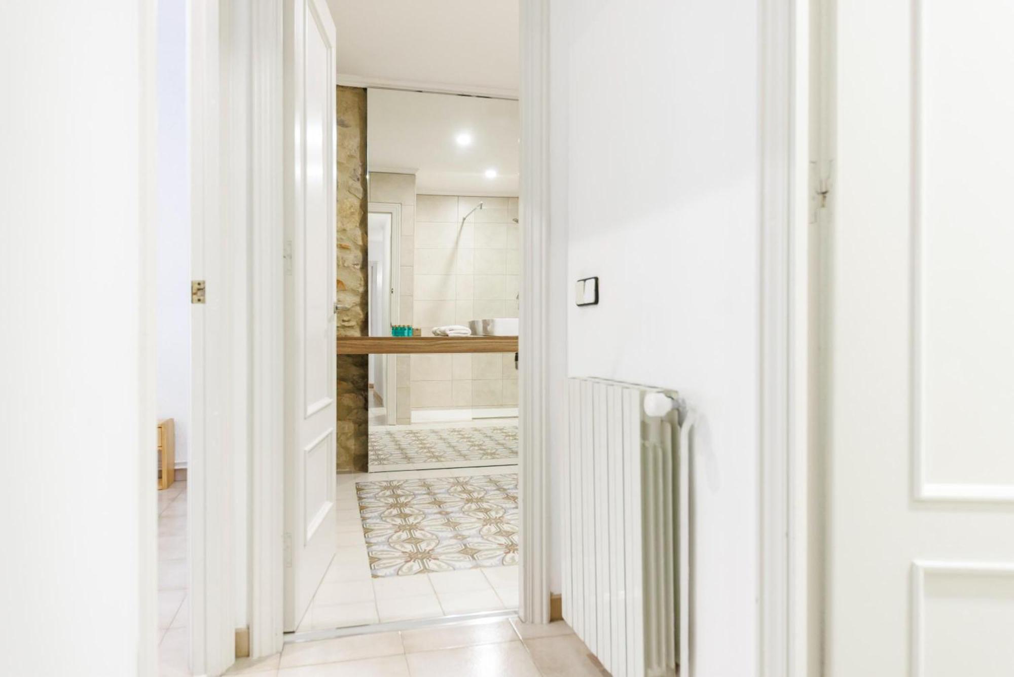 Bravissimo El Lleo, Bright 4-Bedroom Apartment Girona Zewnętrze zdjęcie